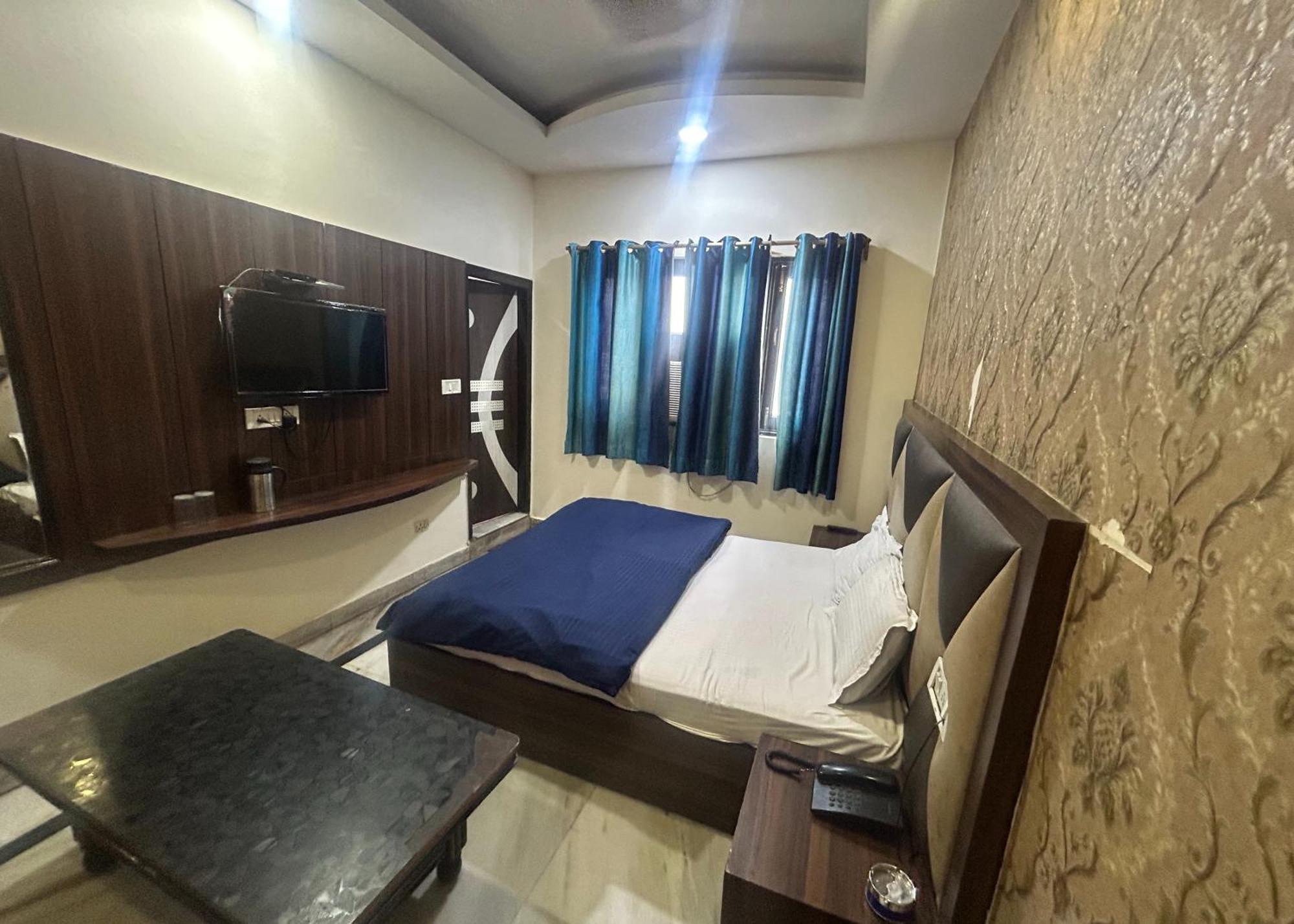 Mourya Deluxe Hotel New Delhi